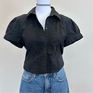 Old Navy Puff short Sleeve Blouse Black womens 8 tuxedo pleats